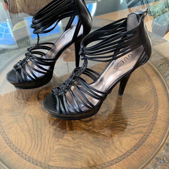🖤GUESS Heels🖤 - Picture 4 of 7